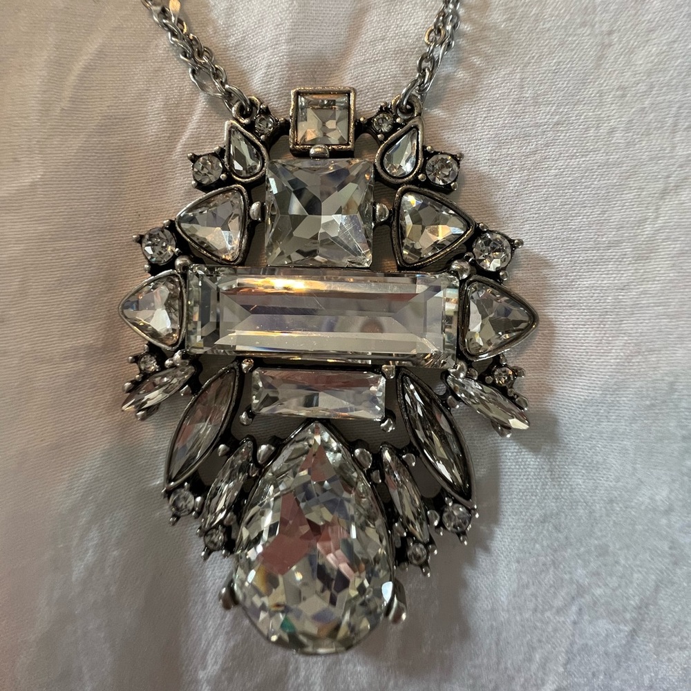 White House Black Market statement necklace
